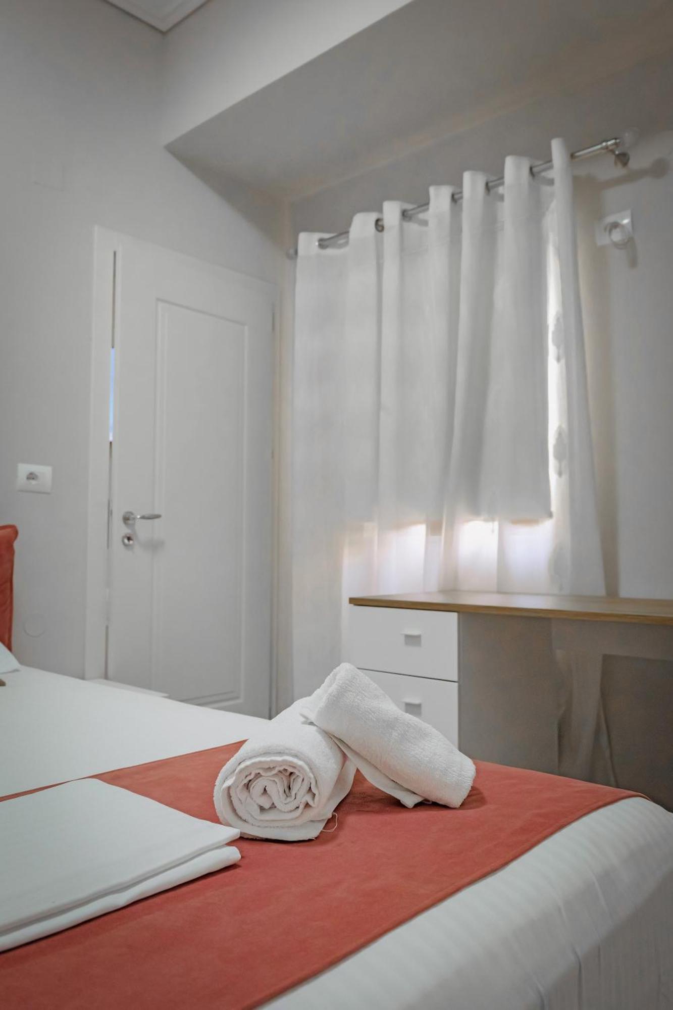 Costa Verde Suites Saranda Exteriör bild