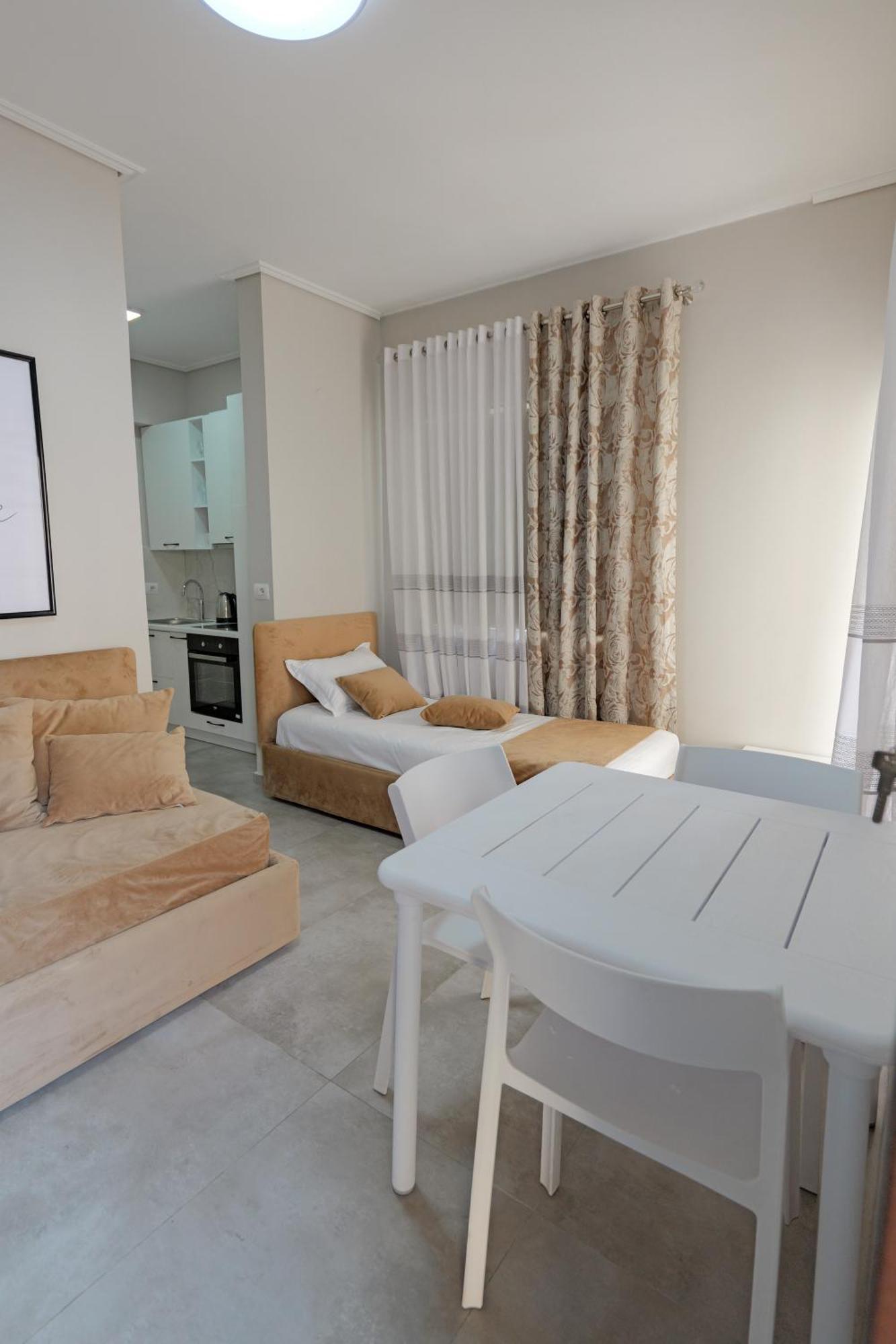 Costa Verde Suites Saranda Exteriör bild