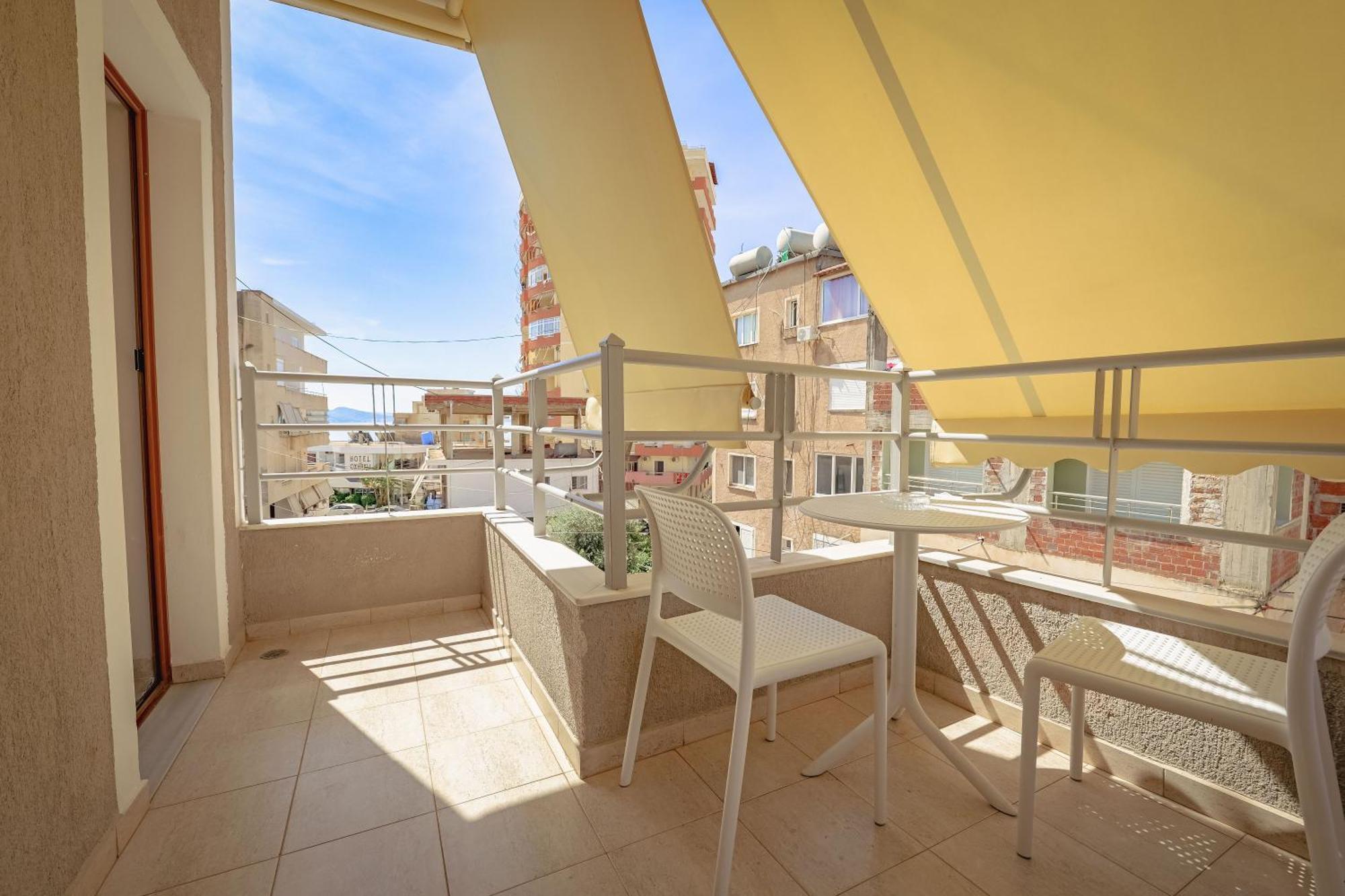 Costa Verde Suites Saranda Exteriör bild