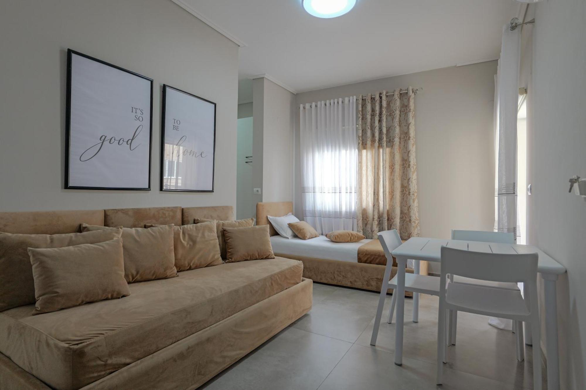 Costa Verde Suites Saranda Exteriör bild