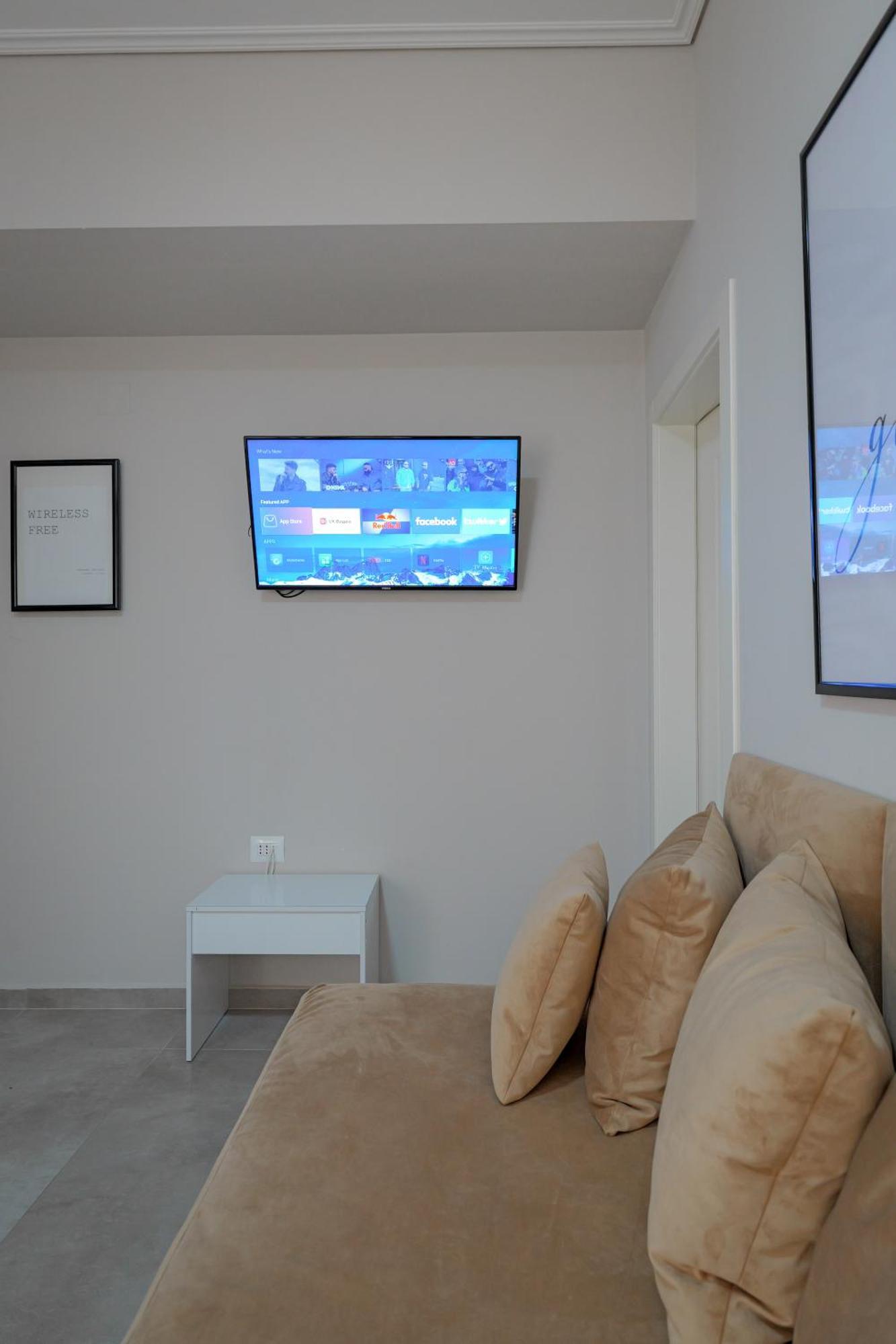 Costa Verde Suites Saranda Exteriör bild